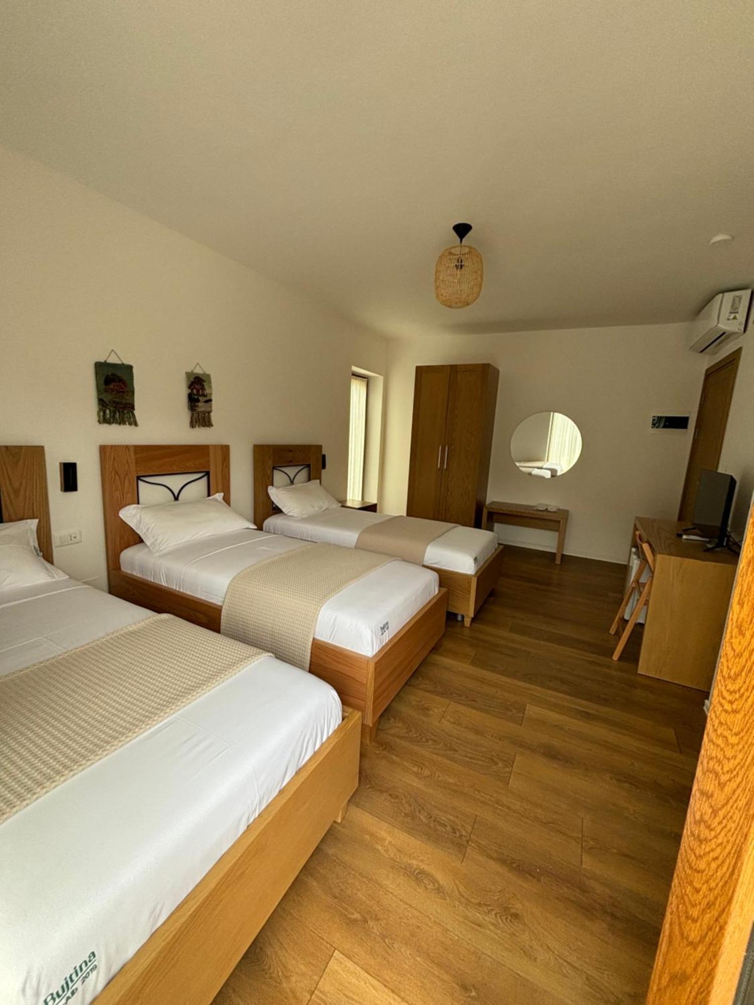 Gle-Alb Agrotourism Hotel Tepelene Eksteriør billede
